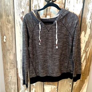Roxy Black Hooded Pullover size XL